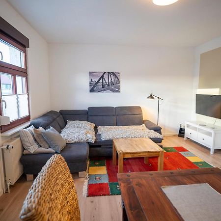 Haus Unterm Mammutbaum - Elberadweg Apartman Magdeburg Kültér fotó