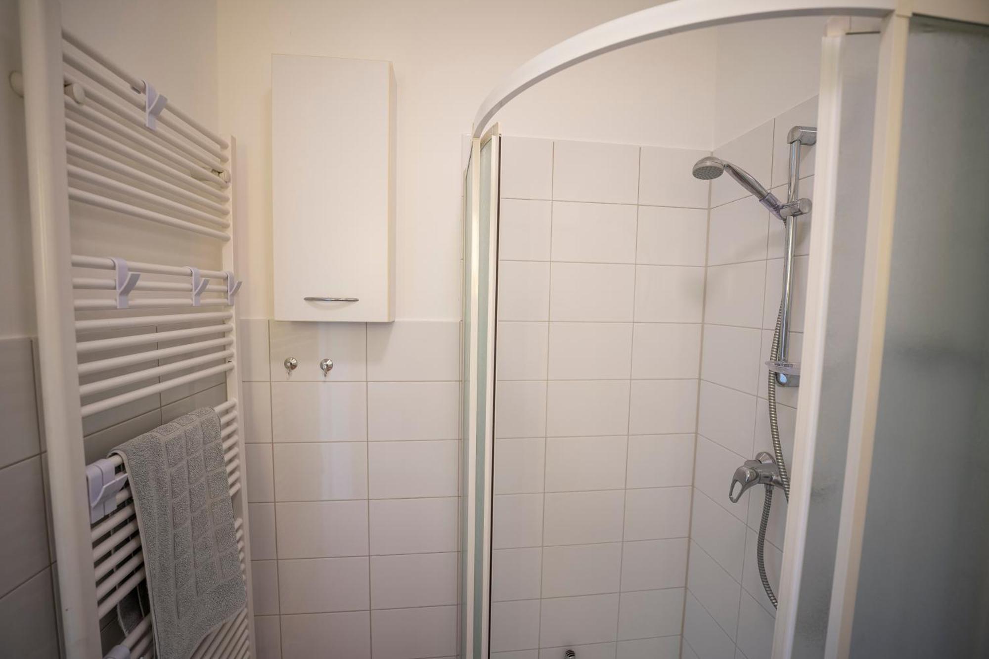 Haus Unterm Mammutbaum - Elberadweg Apartman Magdeburg Kültér fotó