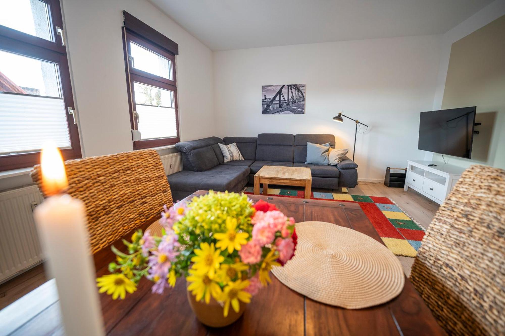 Haus Unterm Mammutbaum - Elberadweg Apartman Magdeburg Kültér fotó
